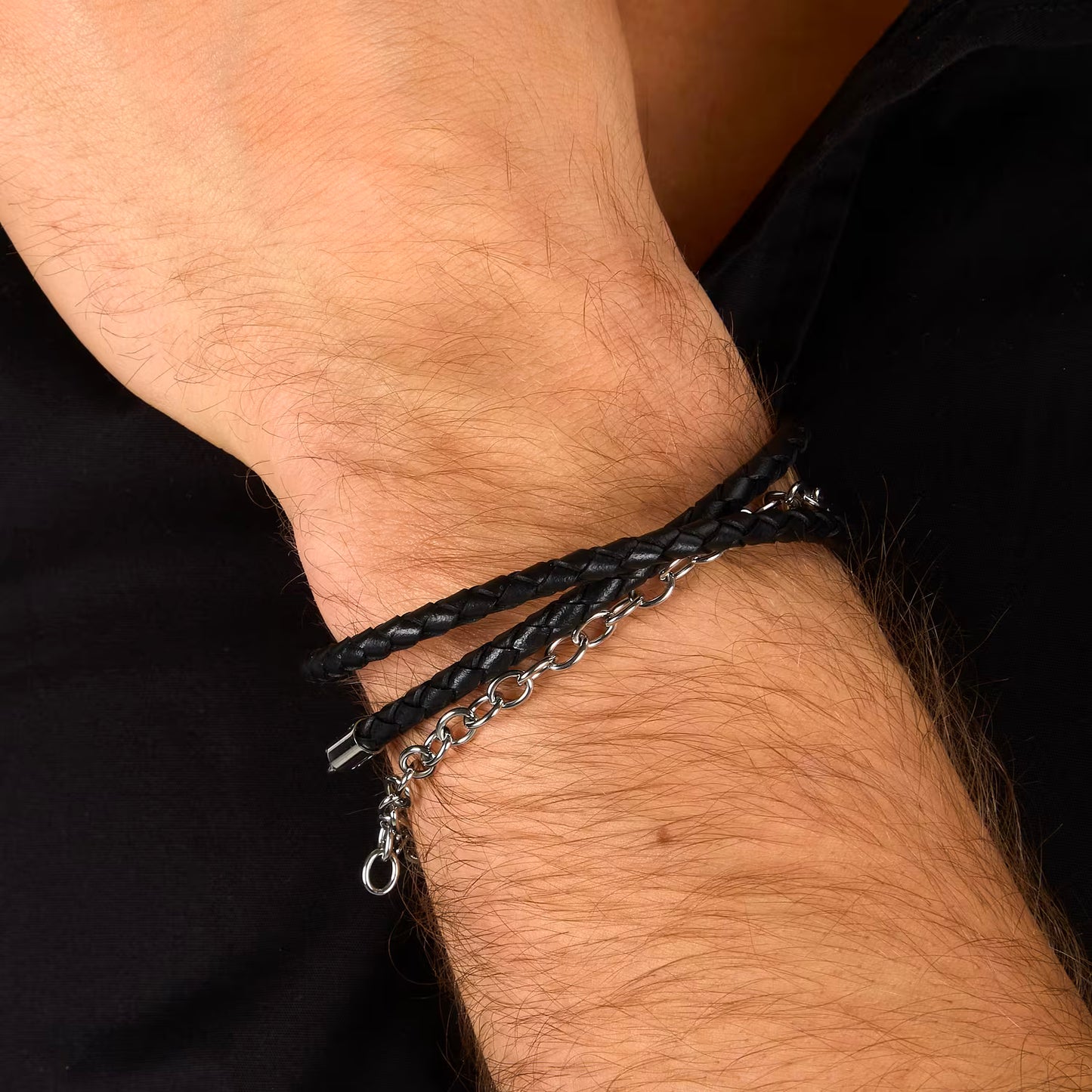 Bracciale Uomo Trussardi T-Leather TJAXZ17 – Multi-giro in Pelle e Acciaio