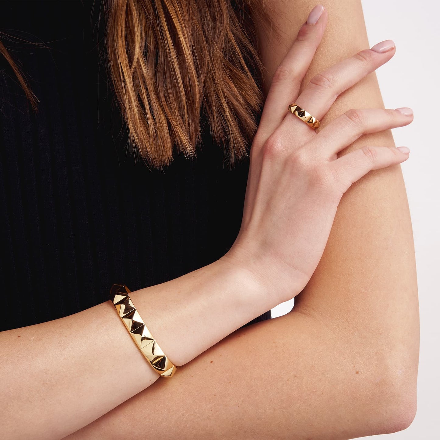 Bracciale in bronzo dorato rigido UnoAerre - Arena Gioielli