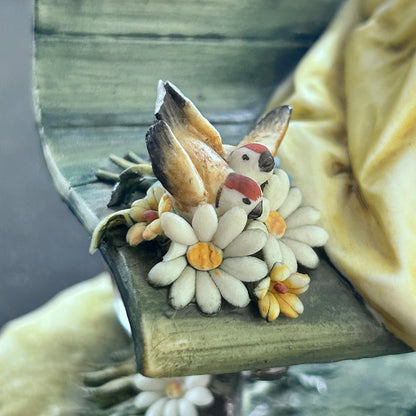 Innamorati su Panchina in Porcellana di Capodimonte