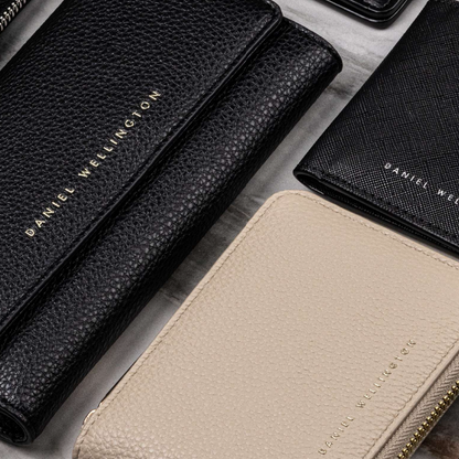 Portafoglio con bottone a catena Daniel Wellington - Arena Gioielli